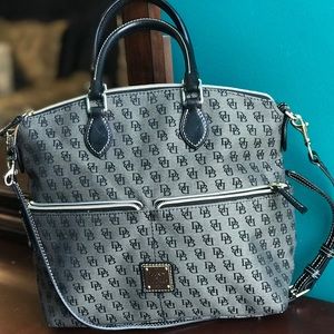 Dooney & Bourke Tote Handbag